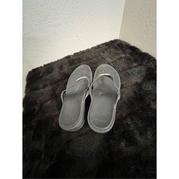 CROCS Black Rubber Thong Sandals Women's 7 - Picture 4 of 6